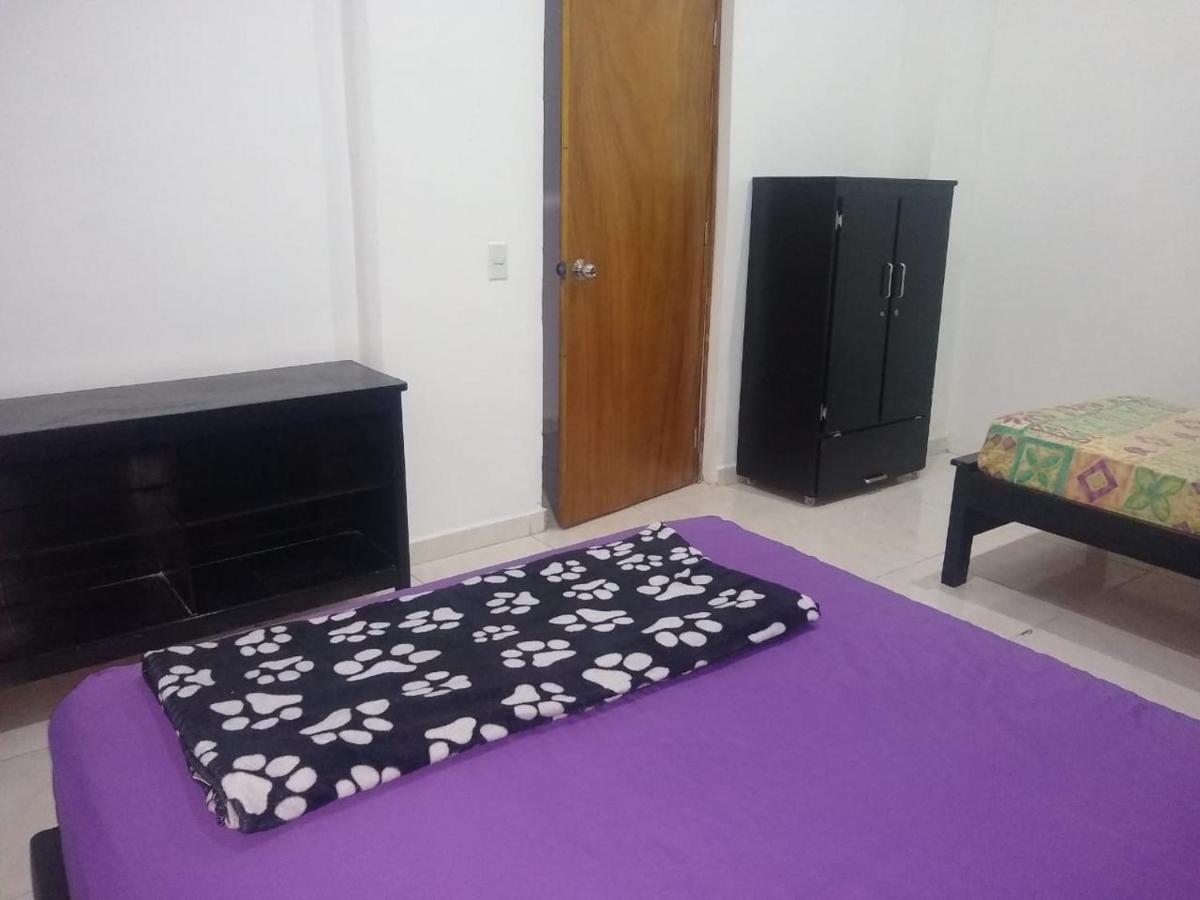 Hostal Komfort Medellín Buitenkant foto