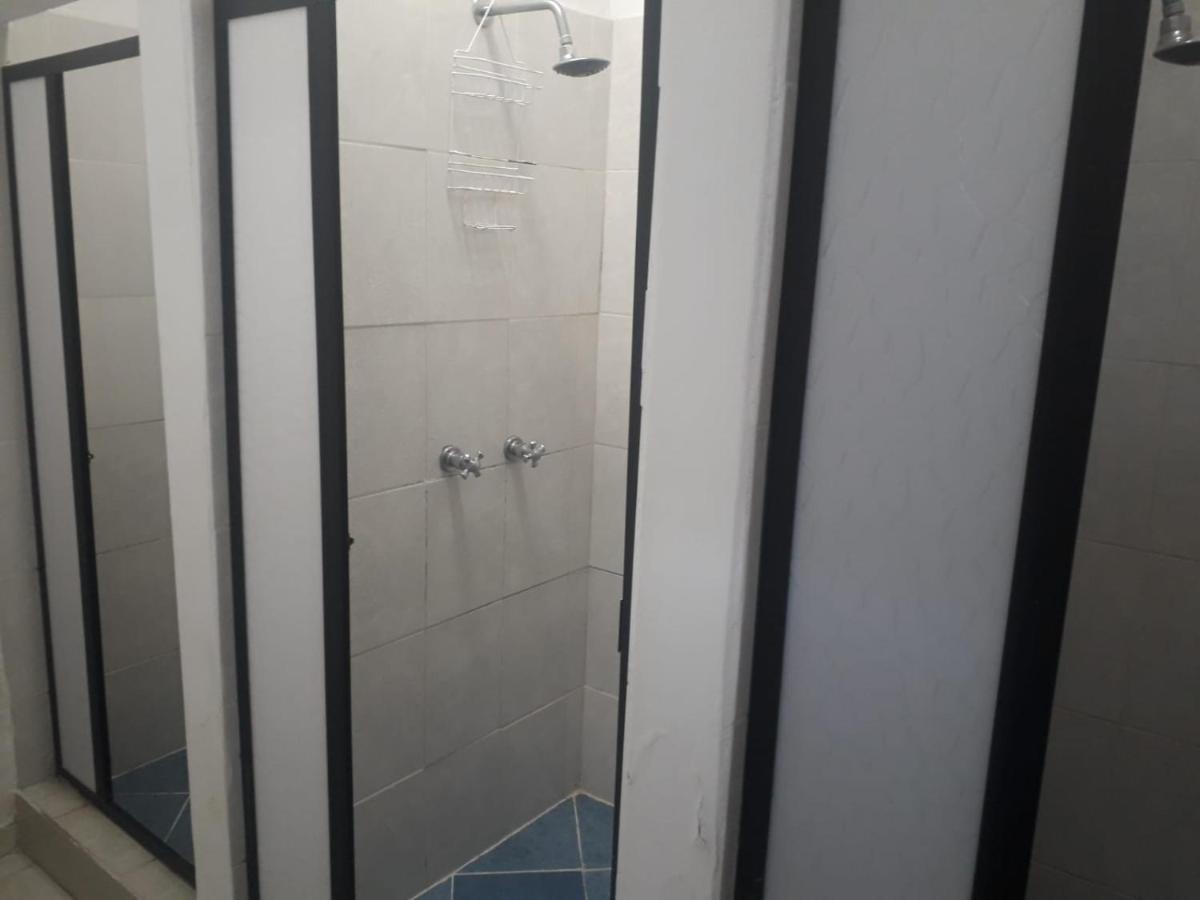 Hostal Komfort Medellín Buitenkant foto